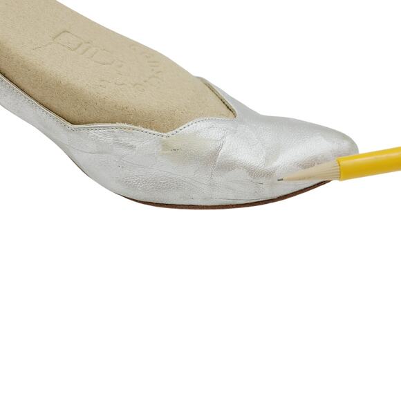 Stuart Weitzman Silver Brocade 9N 3.5" Heel Style# 2807 Evening Pumps - Picture 8 of 9